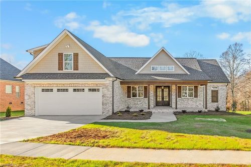 130 S Madera Dr, Mocksville, NC, 27028-4189 | Card Image