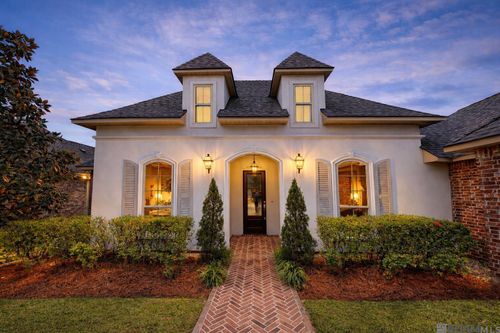 13884 Cobblestone Dr, Denham Springs, LA, 70726 | Card Image