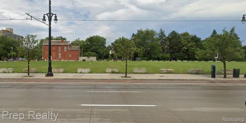 2844 Woodward Ave, Detroit, MI, 48201-3033 | Card Image