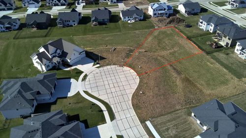 18079 Hammontree Cir, Clive, IA, 50325-2616 | Card Image