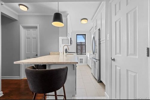 2k-48-21 40th St, Sunnyside, NY, 11104-4138 | Card Image