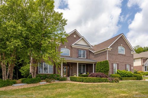 17685 Briar Ridge Ln, Northville, MI, 48168-6870 | Card Image