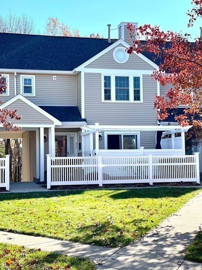 215 - 215 Allerton Commons Ln, Townhouse with 3 bedrooms, 3 bathrooms and 1 parking in Braintree MA | Image 4