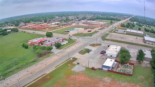 1724 W State Highway 152, Mustang, OK, 73064-1505 | Card Image