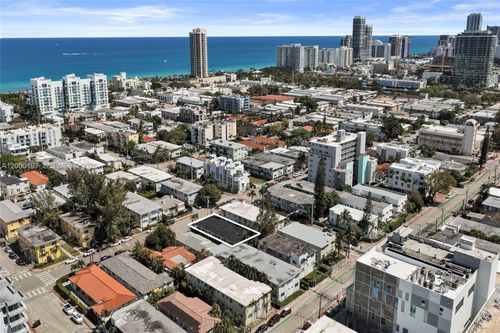 7710 Carlyle Ave, Miami Beach, FL, 33141-2121 | Card Image