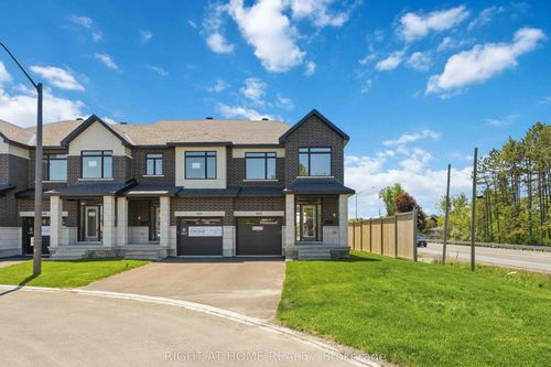 453 Haresfield Court, Blossom Park - Airport and Area, ON, K4M0B6 | Card Image