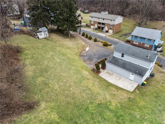 1028 Moon Run Rd, House other with 3 bedrooms, 3 bathrooms and 4 parking in Mc Kees Rocks PA | Image 31