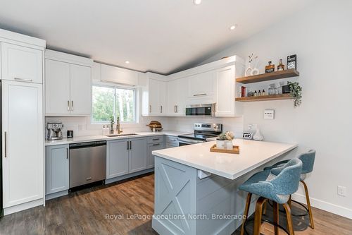 415-14 Dawson Dr, Collingwood, ON, L9Y5B4 | Card Image