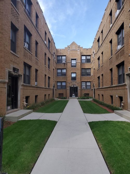 1w-6514 N Glenwood Ave, Chicago, IL, 60626-7609 | Card Image