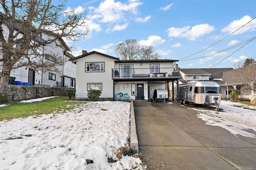 3874 Lancaster Rd, Victoria, BC, V8X2B3 | Card Image