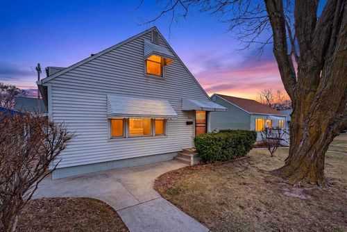 6726 W Silver Spring Drive, Milwaukee, WI, 53218 | Card Image