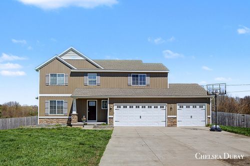 4125 Kroes St, Rockford, MI, 49341-8249 | Card Image