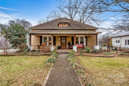 415 W C St, Newton, NC, 28658-4005 | Card Image