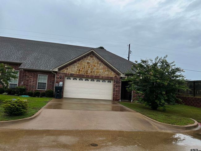 112 Letha Ct, Townhouse with 3 bedrooms, 2 bathrooms and null parking in Tyler TX | Image 4