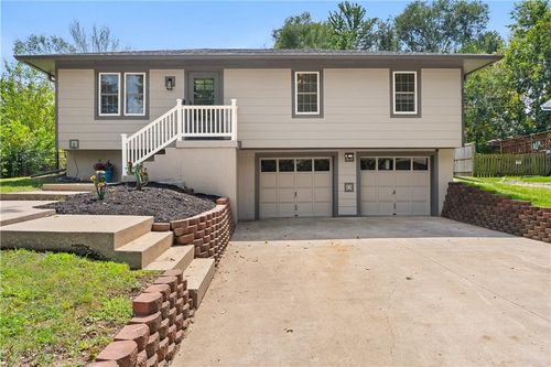 1504 Lawndale Ave, Pleasant Hill, MO, 64080-1524 | Card Image