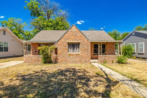 220 N Adams St, San Angelo, TX, 76901-3363 | Card Image