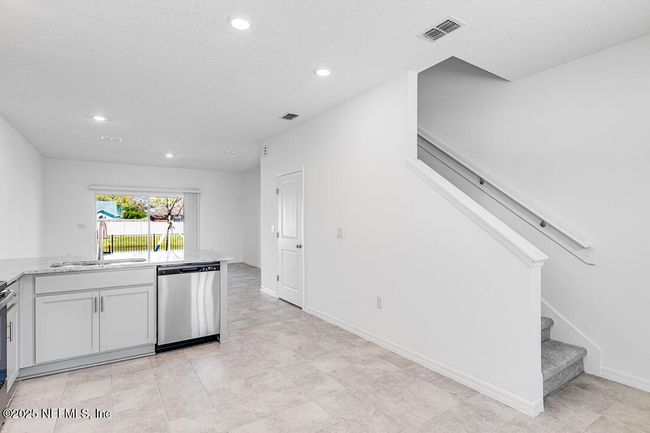 7219 Sabal Ter, Townhouse with 2 bedrooms, 3 bathrooms and null parking in Jacksonville FL | Image 10
