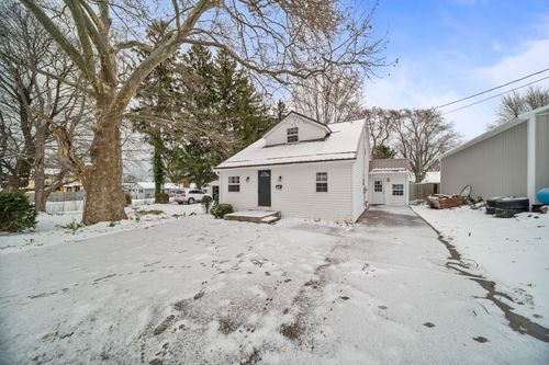 727 Beaumont Ave, Erie, PA, 16505-3414 | Card Image