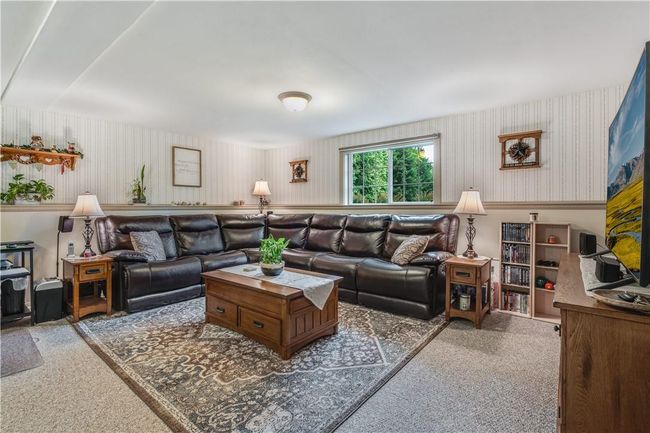 9 Pleasant Ln, House other with 3 bedrooms, 3 bathrooms and 2 parking in Poughkeepsie NY | Image 18