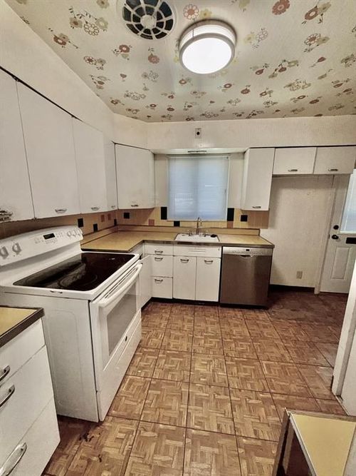 109 Lang Court, Point Breeze, PA, 15208 | Card Image