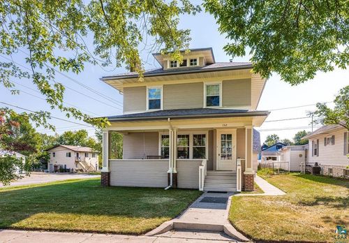 102 9th St, Cloquet, MN, 55720 | Card Image