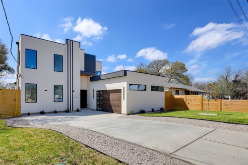 1901 W Saint Johns Ave, Austin, TX, 78757-2240 | Card Image