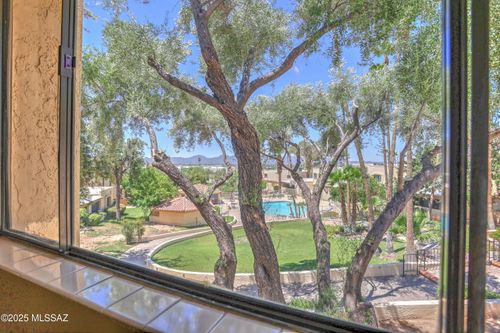 5167 N Avenida Primera, Tucson, AZ, 85704-5801 | Card Image