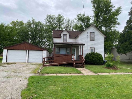 907 Iowa St, Dysart, IA, 52224-9508 | Card Image
