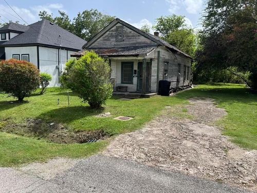 8127 Fountain Street, Houston, TX, 77051 | Card Image