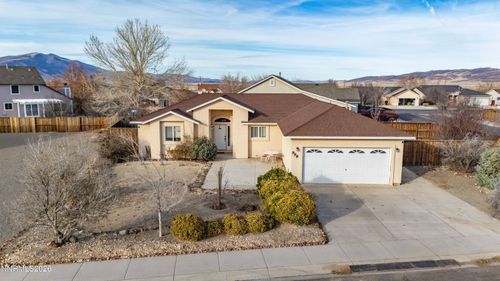 998 Julia Ln, Fernley, NV, 89408-5606 | Card Image