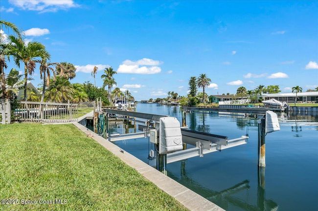 161 Bahama Blvd, House other with 3 bedrooms, 3 bathrooms and null parking in Cocoa Beach FL | Image 18