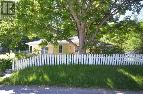 51 Northside Rd, Holyrood, NL, A0A2R0 | Card Image