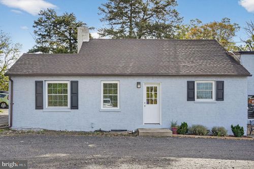 2105a-2105 2nd Street Pike, NEWTOWN, PA, 18940-4126 | Card Image