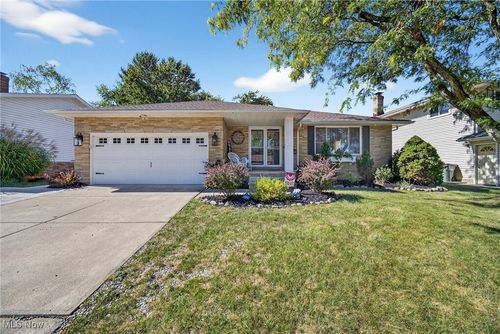6862 Talbot Dr, Cleveland, OH, 44129-5410 | Card Image