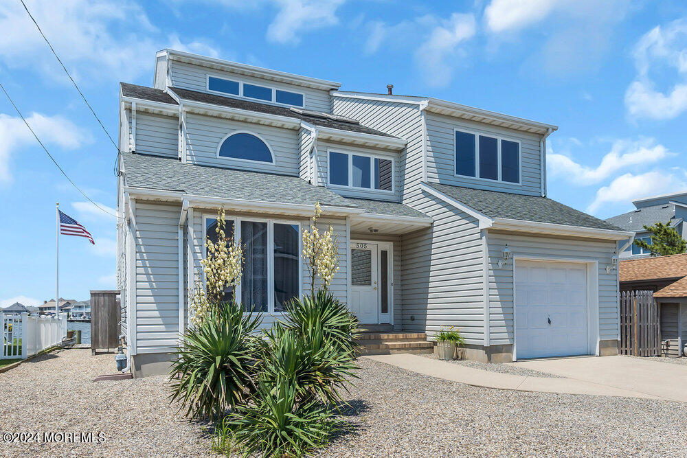 Bayview Dr, Toms River, NJ 08753