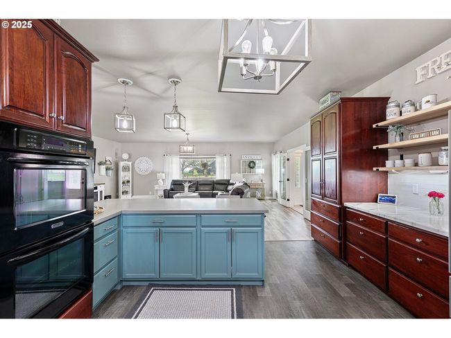 34207 Enos Dr, House other with 5 bedrooms, 5 bathrooms and 2 parking in Halsey OR | Image 13