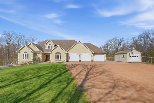 N1520 Hollow Rd, Stanley, WI, 54768-9673 | Card Image