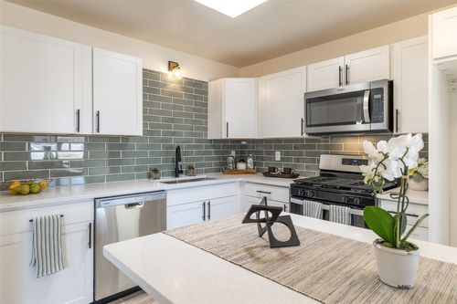 2916 Alamosa Dr, Santa Fe, NM, 87507-5159 | Card Image