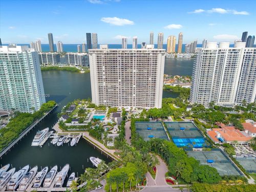 l105-7000 Island Blvd, Aventura, FL, 33160-2405 | Card Image