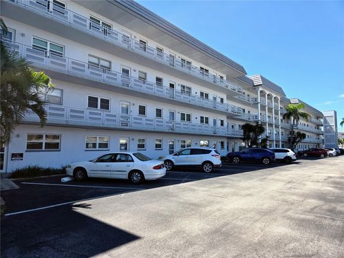 303-3018 59th St S, Gulfport, FL, 33707-5731 | Card Image