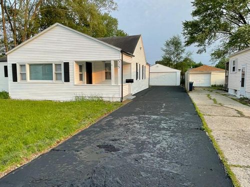 313 Grand Blvd, Loves Park, IL, 61111-4518 | Card Image