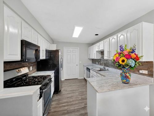 979-979 Huntington Dr, Elk Grove Village, IL, 60007-7234 | Card Image