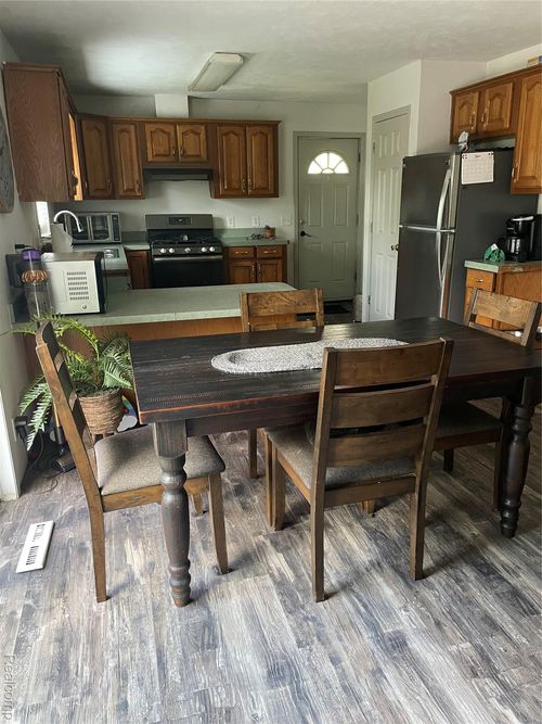 4537 Morgan Dr, Columbiaville, MI, 48421-9627 | Card Image