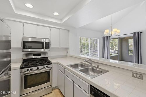 3207-4240 Lost Hills Rd, Agoura Hills, CA, 91301-5399 | Card Image