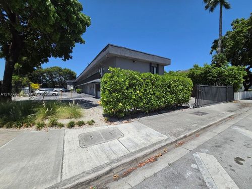20-4393 Nw 11th St, Miami, FL, 33126-2550 | Card Image
