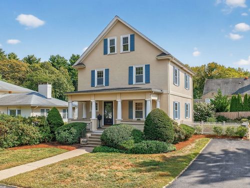 39 Twitchell St, Wellesley, MA, 02482-6057 | Card Image