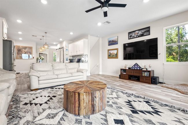1237 Savona Dr Ne, Townhouse with 4 bedrooms, 3 bathrooms and null parking in St Petersburg FL | Image 6