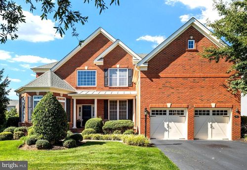 5813 Waterloo Bridge Cir, HAYMARKET, VA, 20169-8128 | Card Image