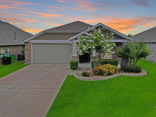 1808 Ranch Trail Rd, Aubrey, TX, 76227-1464 | Card Image