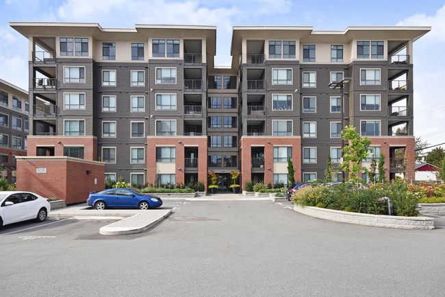 507 - 33530 Mayfair Avenue, Condo with 2 bedrooms, 2 bathrooms and 2 parking in Abbotsford BC | Image 2